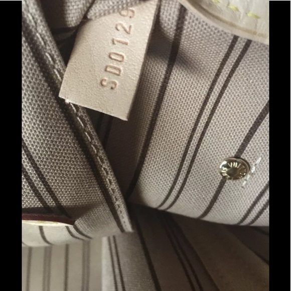 Louis Vuitton Neverfull MM - Picture 4 of 7